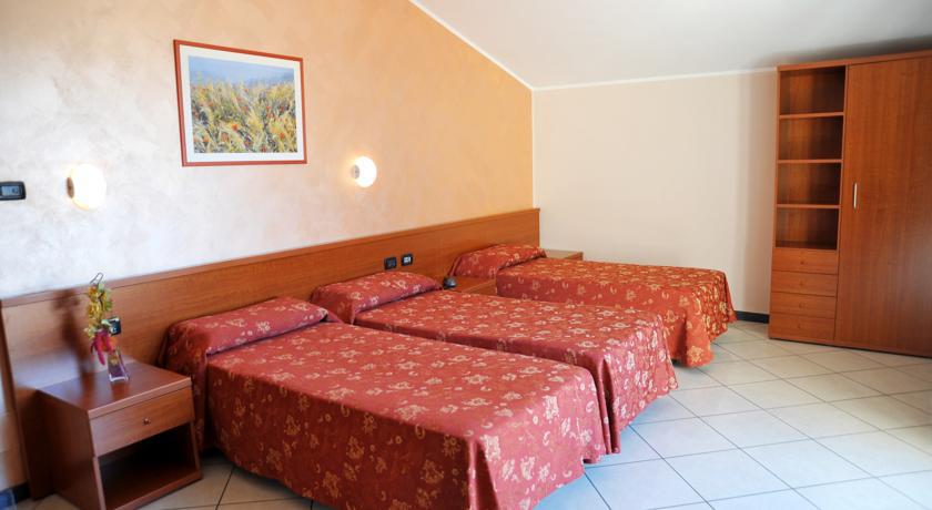Hotel Stazione Ливорно Номер фото